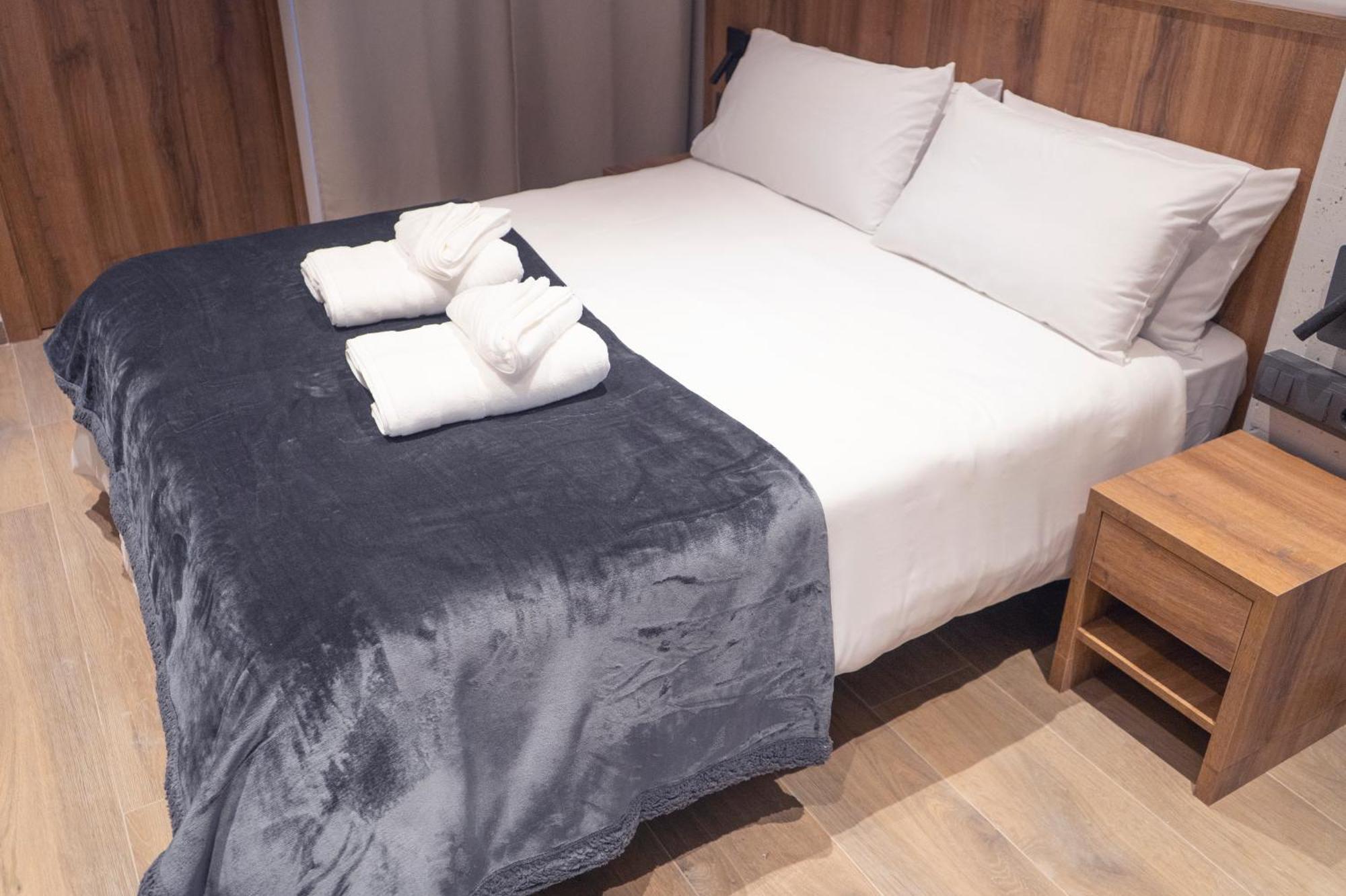Monturiol Apartaments Barcelona Zimmer foto
